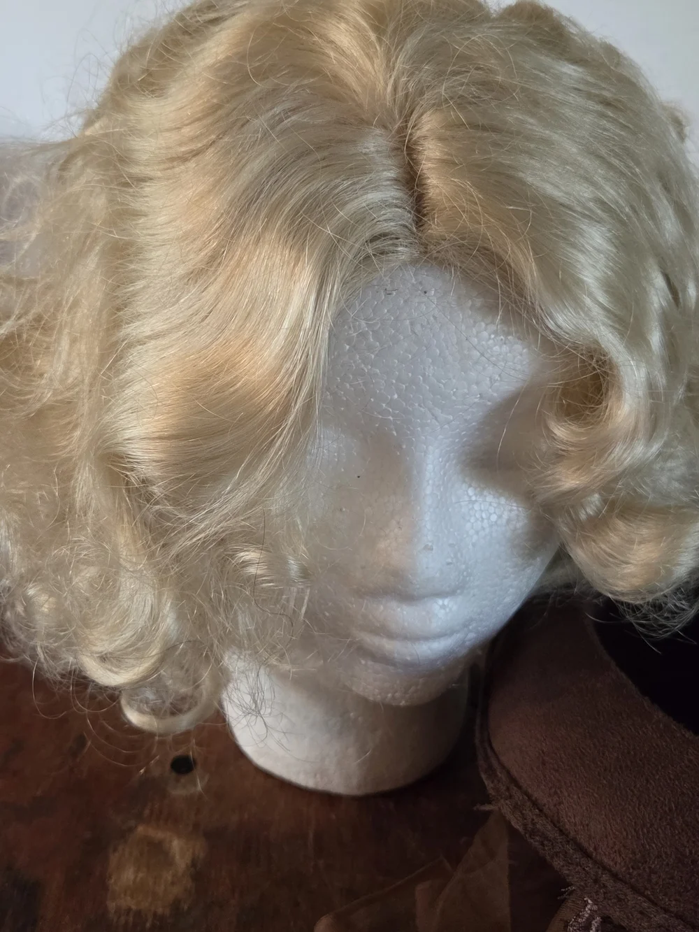 CURATED STYLE- Blonde 20s Style Curly Wig PLUS Brown Steampunk Hat